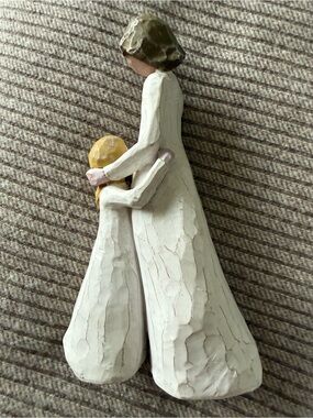 Demdaco Willow Tree Susan Lordi "Mother & Daughter"
2000 Figurine 8"Tall